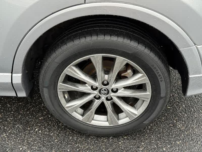 2017 Toyota RAV4 Platinum FWD