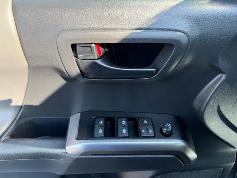 2023 Toyota Tacoma SR5 Double Cab 5 Bed V6 AT