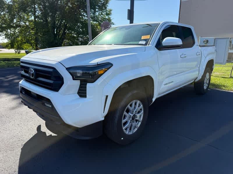 2025 Toyota Tacoma SR5 Double Cab 5 Bed AT