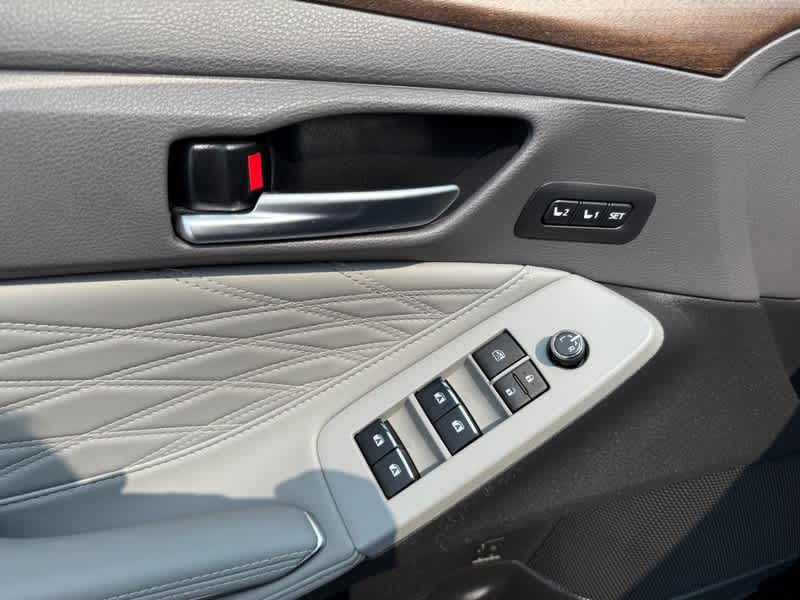2019 Toyota Avalon Hybrid Limited