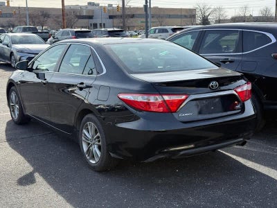 2017 Toyota Camry SE Auto