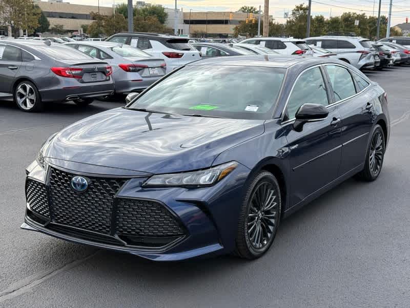2020 Toyota Avalon Hybrid XSE