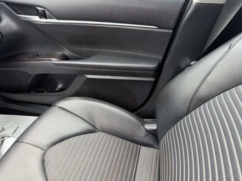 2024 Toyota Camry SE Auto