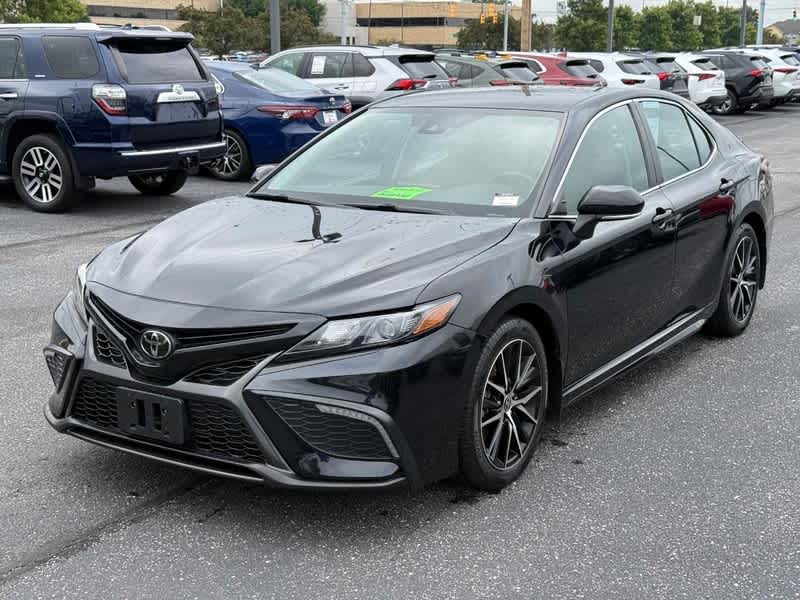 2024 Toyota Camry SE Auto