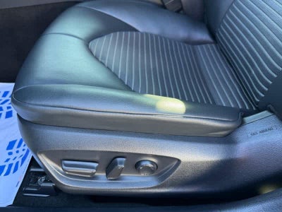 2023 Toyota Camry SE Auto