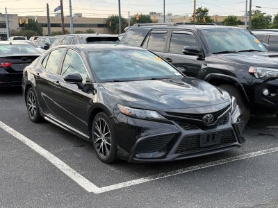 2022 Toyota Camry SE Auto