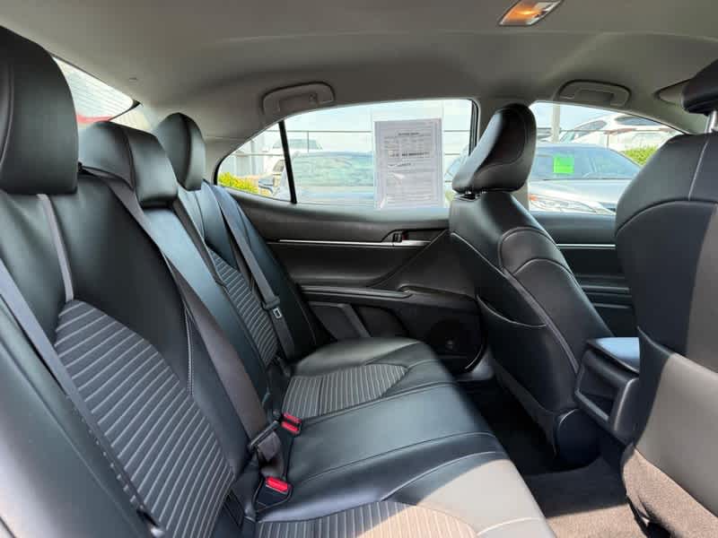 2022 Toyota Camry SE Auto