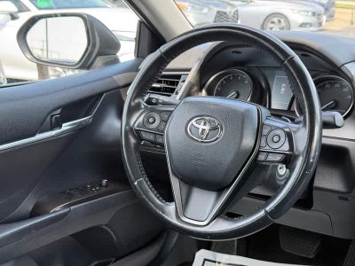 2022 Toyota Camry SE Auto