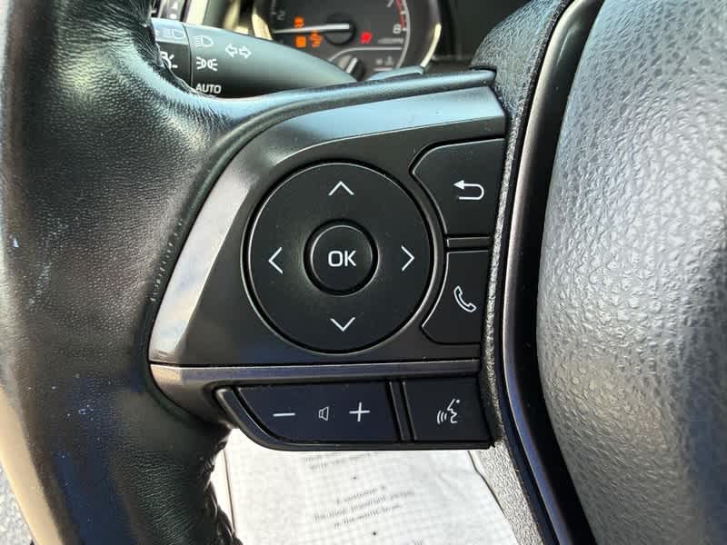 2022 Toyota Camry SE Auto