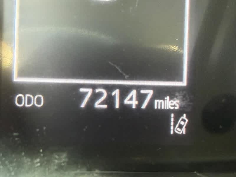 2022 Toyota Camry SE Auto
