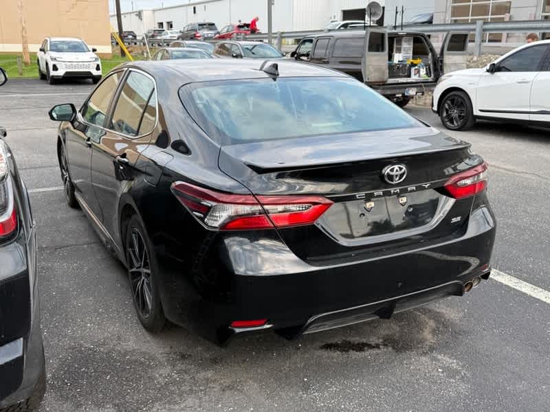 2022 Toyota Camry SE Auto