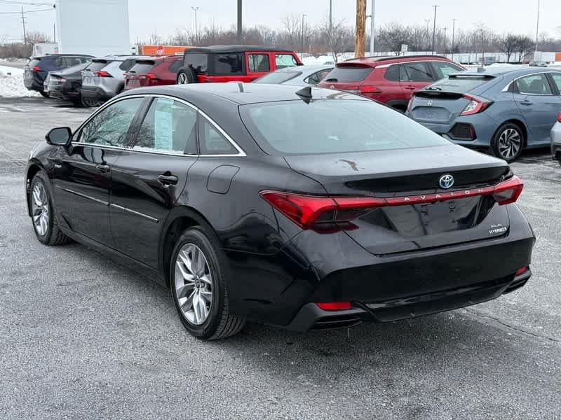 2021 Toyota Avalon Hybrid XLE FWD