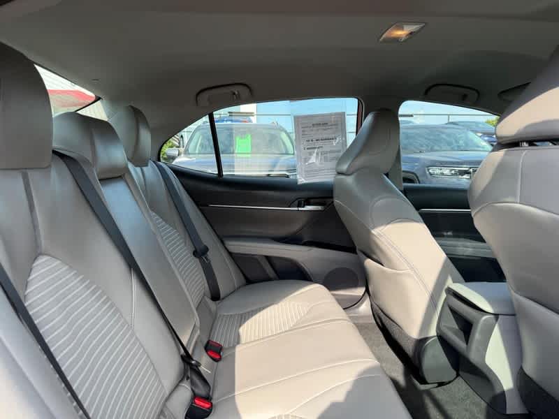 2020 Toyota Camry SE Auto