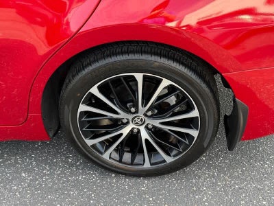 2020 Toyota Camry SE Auto