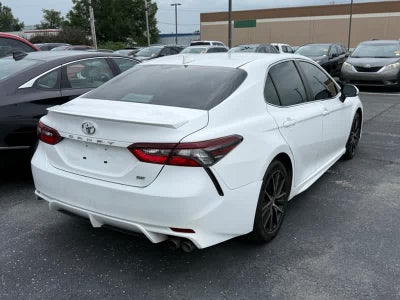 2022 Toyota Camry SE Auto