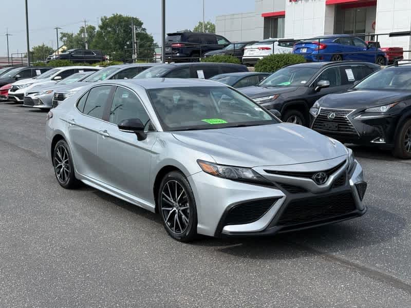 2023 Toyota Camry SE Auto