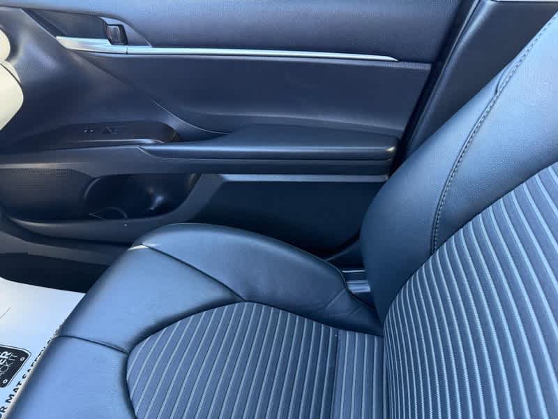 2023 Toyota Camry Hybrid SE Nightshade CVT