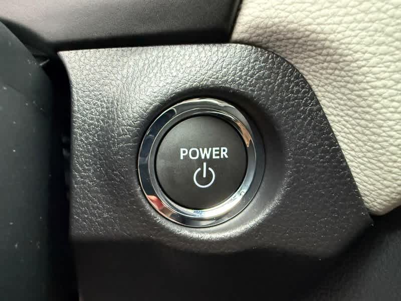 2025 Toyota RAV4 Hybrid XLE AWD