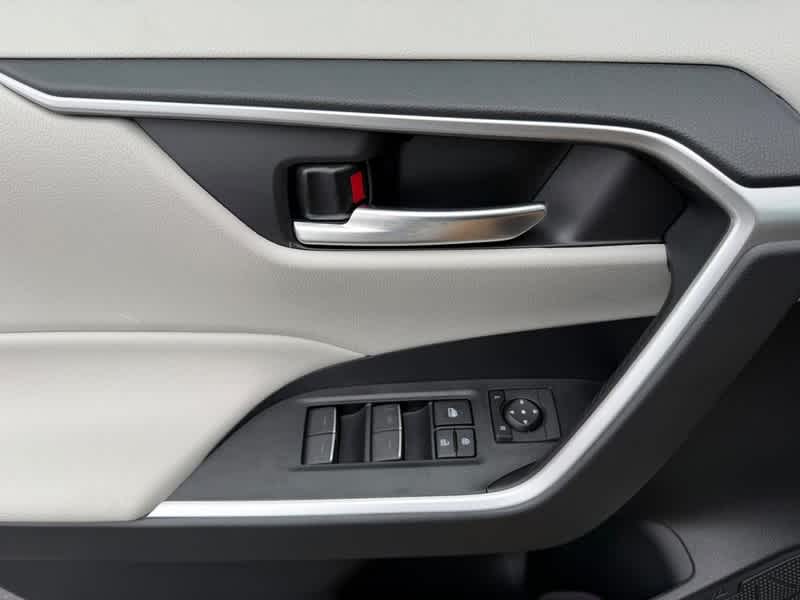 2025 Toyota RAV4 Hybrid XLE AWD