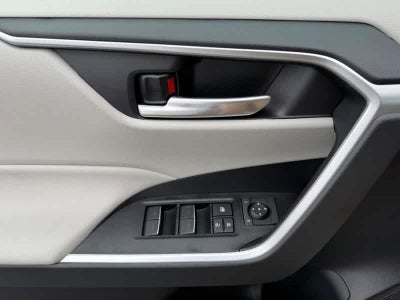 2025 Toyota RAV4 Hybrid XLE AWD