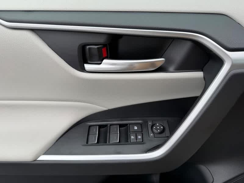 2025 Toyota RAV4 Hybrid XLE AWD