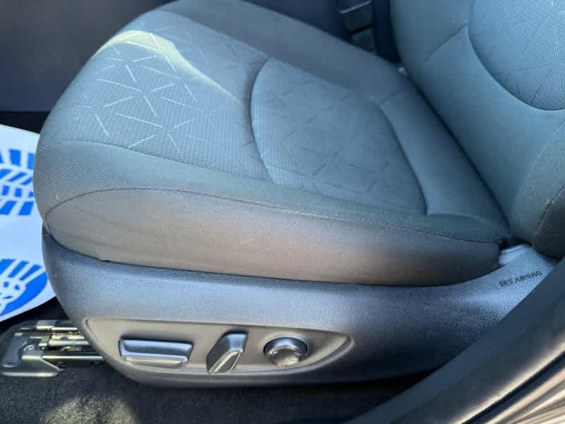 2025 Toyota RAV4 Hybrid XLE AWD