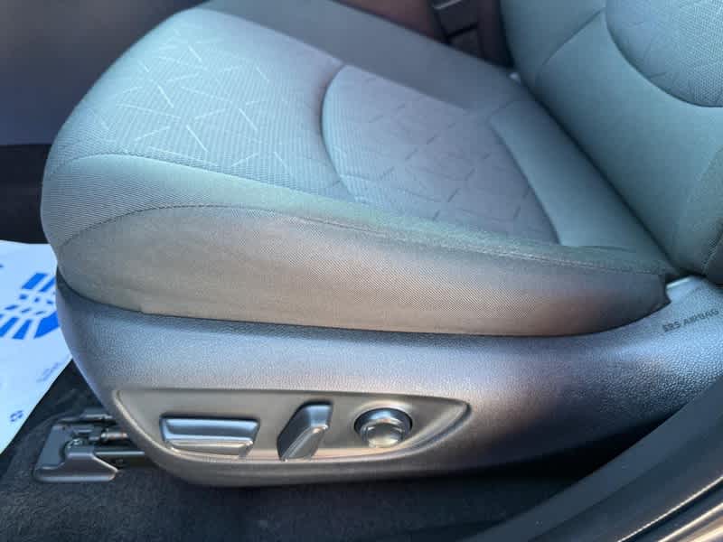 2025 Toyota RAV4 Hybrid XLE AWD