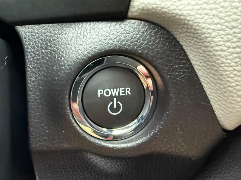 2025 Toyota RAV4 Hybrid XLE AWD