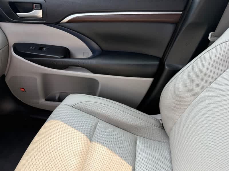2015 Toyota Highlander AWD 4dr V6 Limited