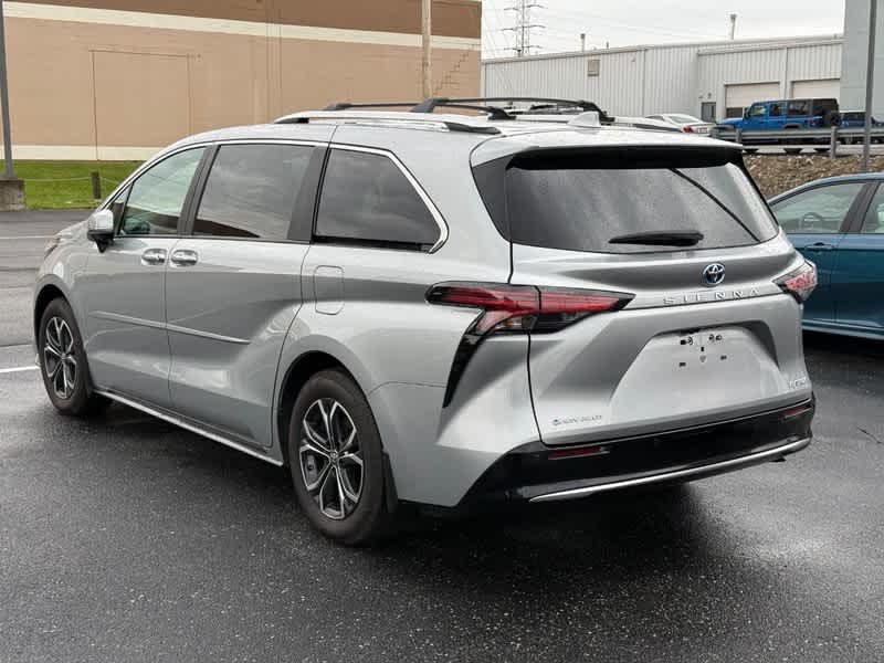 2025 Toyota Sienna Platinum AWD 7-Passenger