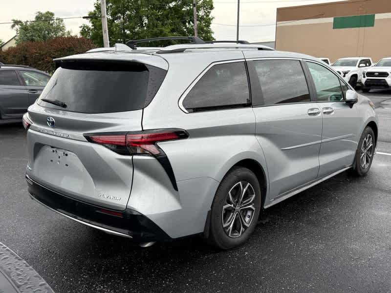 2025 Toyota Sienna Platinum AWD 7-Passenger