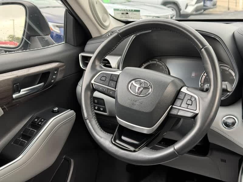 2022 Toyota Highlander Platinum AWD