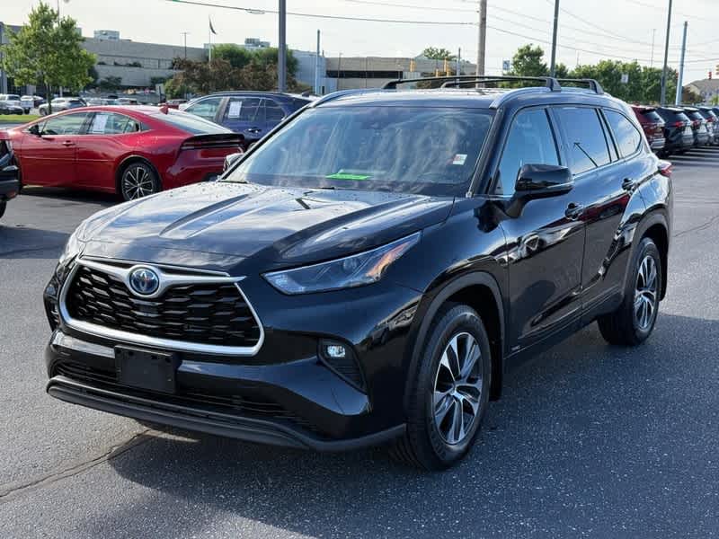 2022 Toyota Highlander Hybrid XLE AWD