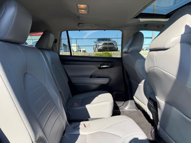 2021 Toyota Highlander Hybrid XLE AWD