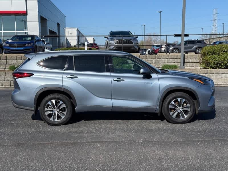 2021 Toyota Highlander Hybrid XLE AWD
