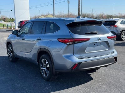 2021 Toyota Highlander Hybrid XLE AWD