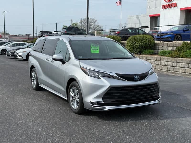 2023 Toyota Sienna XLE AWD 7-Passenger