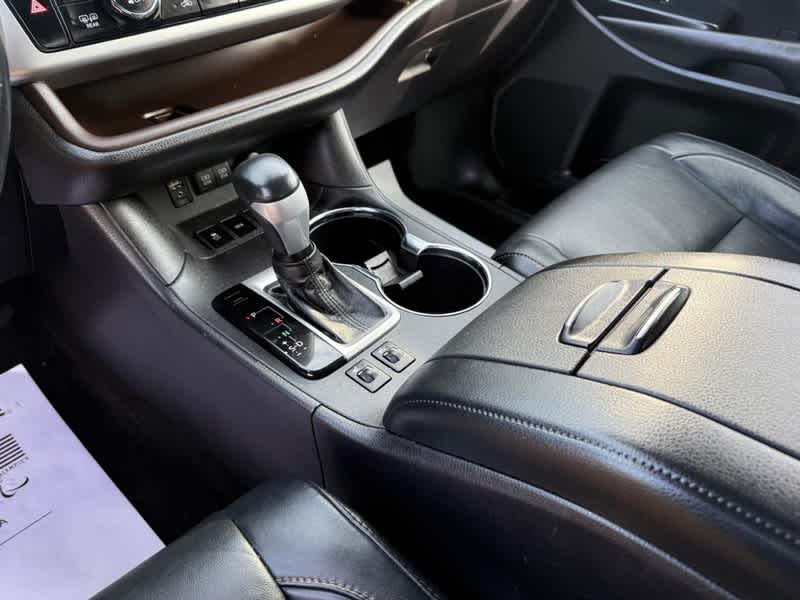 2017 Toyota Highlander XLE V6 AWD