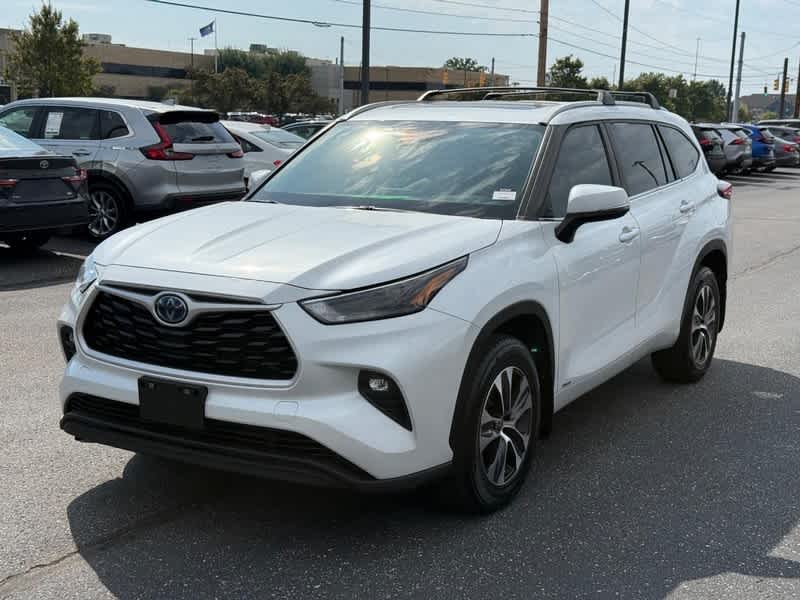 2023 Toyota Highlander Hybrid XLE AWD