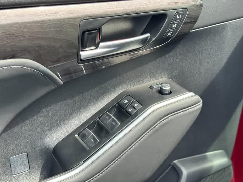 2026 Toyota Highlander Platinum AWD