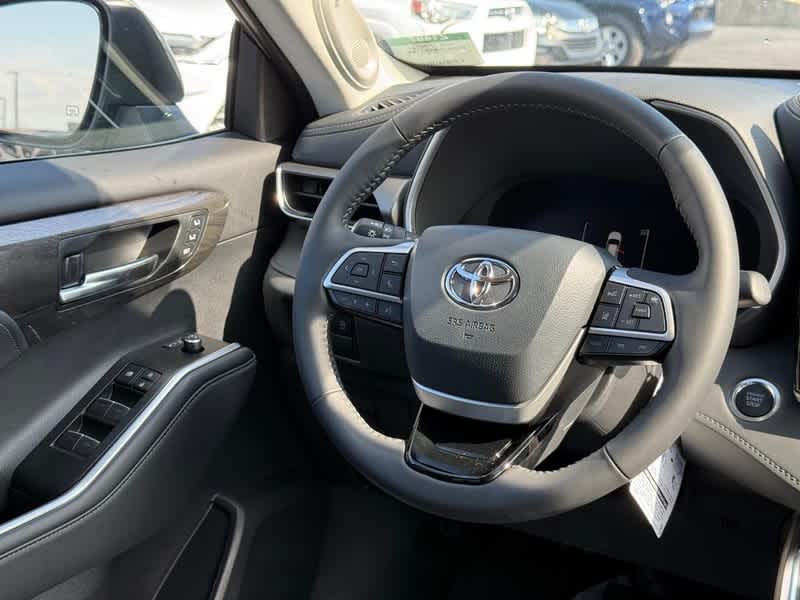 2026 Toyota Highlander Limited AWD
