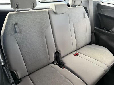 2025 Toyota Sienna LE FWD 8-Passenger
