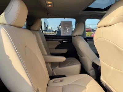 2023 Toyota Highlander Hybrid Limited AWD