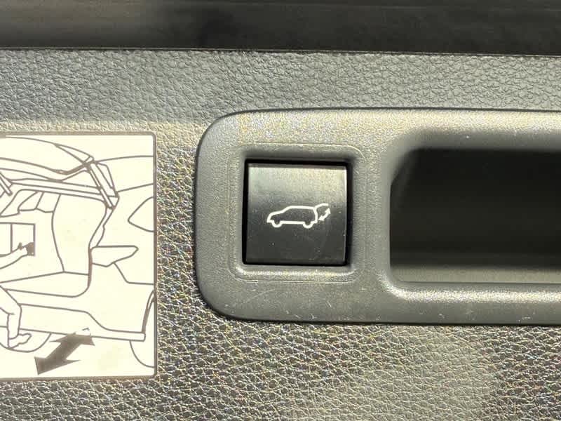 2023 Toyota Highlander Hybrid Limited AWD