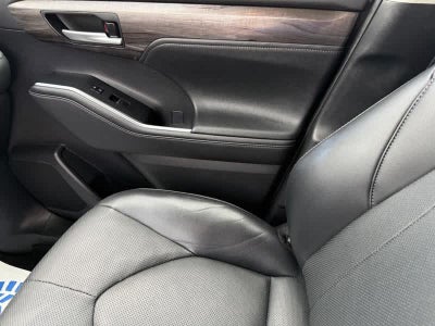 2023 Toyota Highlander Hybrid Limited AWD