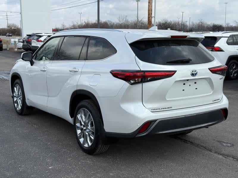 2023 Toyota Highlander Hybrid Limited AWD