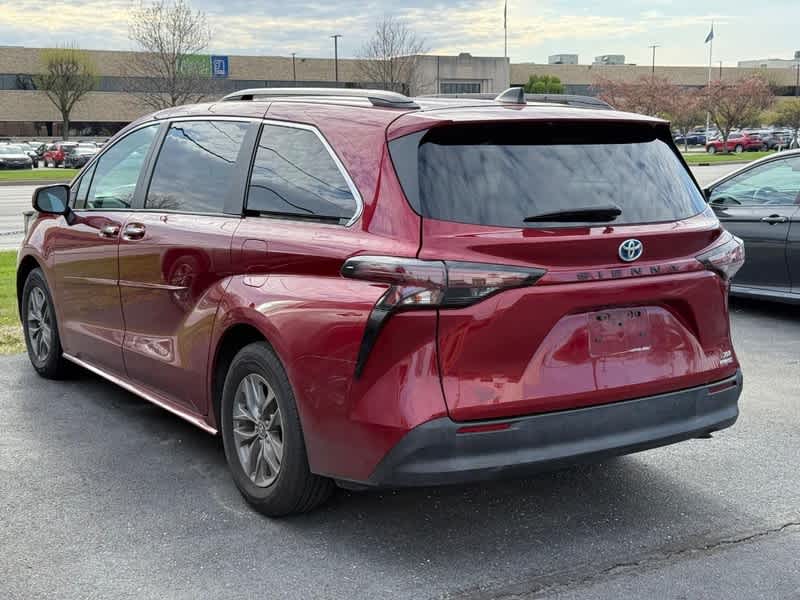 2023 Toyota Sienna XLE FWD 7-Passenger