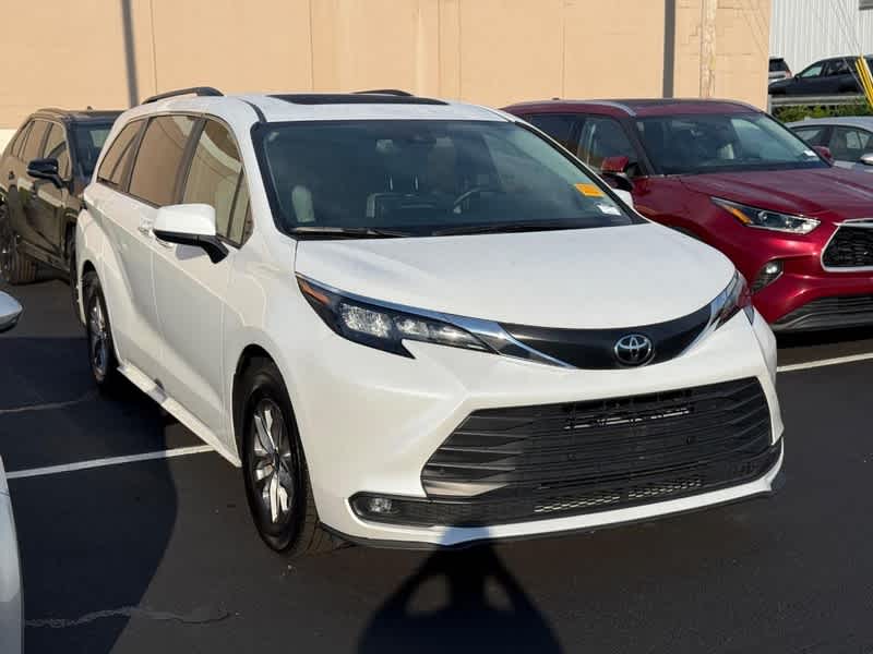 2026 Toyota Sienna XLE