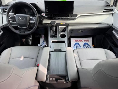 2026 Toyota Sienna XLE FWD 8-Passenger
