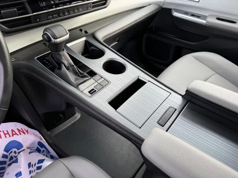 2026 Toyota Sienna XLE FWD 8-Passenger